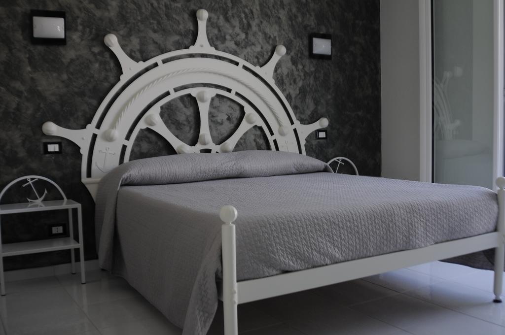 Badinomare Bed & Breakfast Terracina Eksteriør bilde